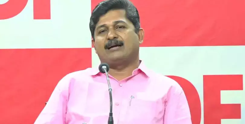 രാജ്യത്ത് ഒരു ലക്ഷത്തോളം വിദ്യാലയങ്ങള്‍ അടച്ചുപൂട്ടി; കേരളത്തില്‍ ഒന്നുപോലും അടച്ചില്ല എന്നതാണ് എല്‍ഡിഎഫിന്റെ നയം: എം സ്വരാജ്