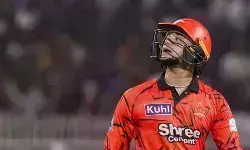 ക്യാച്ചെടുത്തത് നിലത്തു തട്ടിയോ എന്ന് സംശയം; അമ്പയറോട് തര്‍ക്കിച്ചു; ഹൈദരാബാദ് ഉപനായകന്‍ അഭിഷേക് ശര്‍മക്ക് മാച്ച് ഫീയുടെ 25 ശതമാനം പിഴയിട്ടു