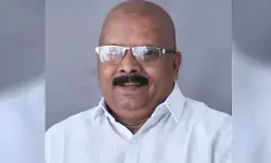 ഷോണ് ജോര്ജിന്റെ വാഹന പര്യടനത്തിനിടെ ബിജെപി നേതാവ് കുഴഞ്ഞുവീണ് മരിച്ചു ഷോണ് ജോര്ജിന്റെ വാഹന പര്യടനത്തിനിടെ ബിജെപി നേതാവ് കുഴഞ്ഞുവീണ് മരിച്ചു