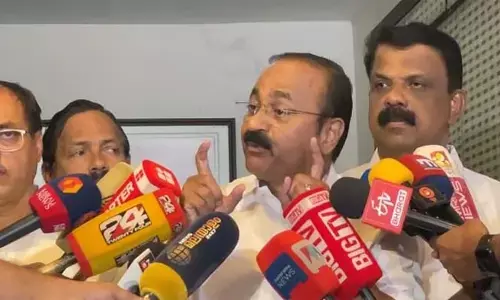 ചാനലുകളില്‍ വരുന്നത് പെയ്ഡ് സര്‍വെകള്‍; നൂറിലധികം സീറ്റുകളുമായി യു.ഡി.എഫ് അധികാരത്തിലെത്തും; തീവ്രവാദ സംഘടനയെന്നു സി.പി.എം പ്രഖ്യാപിച്ചവരുമായി ചേര്‍ന്ന് മത്സരിക്കുന്ന മുഖ്യമന്ത്രിയോട് കാപട്യമെ നിന്റെ പേരാണോ പിണറായി വിജയനെന്ന് ചോദിക്കേണ്ട സ്ഥിതി; ആഞ്ഞടിച്ചു വി ഡി സതീശന്‍