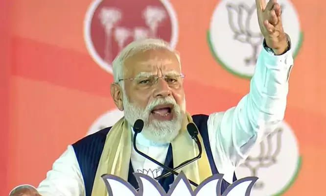 അന്ന് ആരുടെയൊക്കെയോ പൗരത്വം നഷ്ടപ്പെടുമെന്നു പറഞ്ഞു; ഇപ്പോള്‍ എഫ്.സി.ആര്‍.എ. നിയമത്തിനെതിരെ പ്രതിപക്ഷം നുണകള്‍ പറഞ്ഞുപരത്തുന്നു;ശബരിമല സ്വര്‍ണക്കൊള്ളയുടെ ചരട് കോണ്‍ഗ്രസ് നേതൃത്വത്തിന്റെ കയ്യിലെന്നും നരേന്ദ്ര മോദി; വനിത സംവരണം 2029ലെ ലോക്‌സഭ തെരഞ്ഞെടുപ്പില്‍ നടപ്പാക്കുമെന്നും പ്രധാനമന്ത്രി;  സ്ത്രീകളുടെ വോട്ടു നേടാനുള്ള നാടകമെന്ന് കോണ്‍ഗ്രസ്