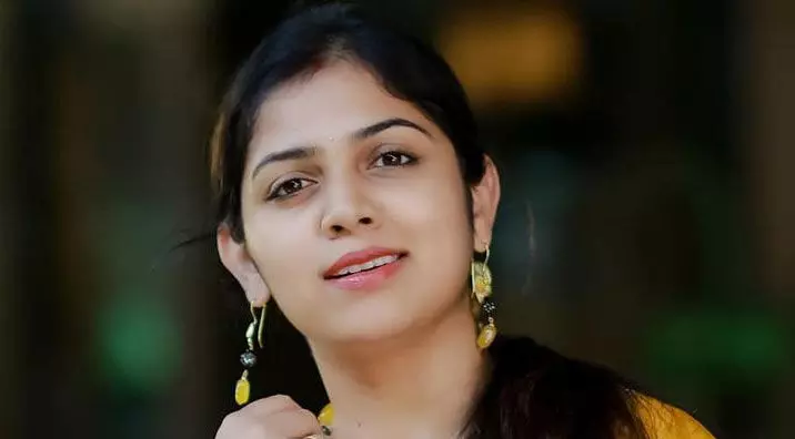 ഹൈക്കോടതി നിര്ദ്ദേശത്തിന് പുല്ലുവിലയെന്ന് അഞ്ജലി നായര്; തിങ്കളാഴ്ച്ച വീണ്ടും ഹൈക്കോടതിയെ സമീപിക്കും; റിട്ടേണിംഗ് ഓഫീസര് സ്വീകരിച്ചത് രാഷ്ട്രീയ പ്രേരിതവും ഏകപക്ഷീയവുമായ നിലപാടെന്ന് അഞ്ജലി നായര് ഹൈക്കോടതി നിര്ദ്ദേശത്തിന് പുല്ലുവിലയെന്ന് അഞ്ജലി നായര്; തിങ്കളാഴ്ച്ച വീണ്ടും ഹൈക്കോടതിയെ സമീപിക്കും; റിട്ടേണിംഗ് ഓഫീസര് സ്വീകരിച്ചത് രാഷ്ട്രീയ പ്രേരിതവും ഏകപക്ഷീയവുമായ നിലപാടെന്ന് അഞ്ജലി നായര്