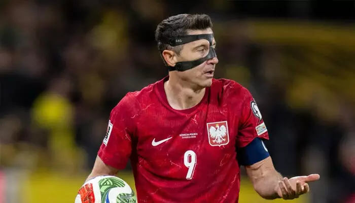 ലോകകപ്പിൽ ലെവൻഗോൾസ്കി മാജിക്കില്ല; സ്വീഡനോട് തോറ്റ് പോളണ്ട് പുറത്ത്; ഖത്തർ വേദിയിൽ ഗോളടിയന്ത്രത്തിന്റെ അഭാവം ഫുട്ബോൾ ലോകത്തിന് തീരാനഷ്ടം ലോകകപ്പിൽ ലെവൻഗോൾസ്കി മാജിക്കില്ല; സ്വീഡനോട് തോറ്റ് പോളണ്ട് പുറത്ത്; ഖത്തർ വേദിയിൽ ഗോളടിയന്ത്രത്തിന്റെ അഭാവം ഫുട്ബോൾ ലോകത്തിന് തീരാനഷ്ടം