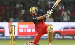 ചിന്നസ്വാമിയിൽ സിക്സർ മഴ പെയ്യിച്ച് റോയൽ ചലഞ്ചേഴ്സ്; പടിക്കലും സാൾട്ടും തുടങ്ങിയ വെടിക്കെട്ട്; പട്ടിദാറും ഡേവിഡും ചേർന്ന് അവസാനിപ്പിച്ചു; ചെന്നൈ സൂപ്പർ കിങ്സിന് 251 റൺസിന്റെ കൂറ്റൻ വിജയലക്ഷ്യം ചിന്നസ്വാമിയിൽ സിക്സർ മഴ പെയ്യിച്ച് റോയൽ ചലഞ്ചേഴ്സ്; പടിക്കലും സാൾട്ടും തുടങ്ങിയ വെടിക്കെട്ട്; പട്ടിദാറും ഡേവിഡും ചേർന്ന് അവസാനിപ്പിച്ചു; ചെന്നൈ സൂപ്പർ കിങ്സിന് 251 റൺസിന്റെ കൂറ്റൻ വിജയലക്ഷ്യം