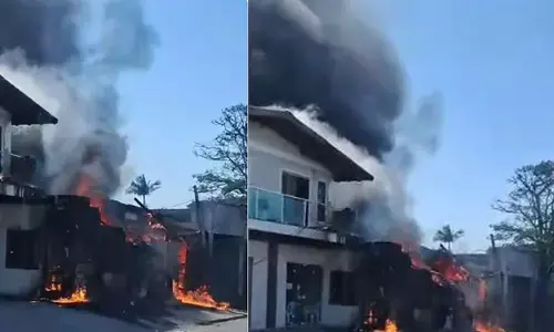 ബ്രസീലില് ചെറുവിമാനം റസ്റ്ററന്റിലേക്ക് തകര്ന്ന് വീണ് തീപിടിച്ചു; നാലു പേര് കൊല്ലപ്പെട്ടു: അപകടം ഇറങ്ങാന് ശ്രമിക്കുന്നതിനിടെ റണ്വേയ്ക്ക് സമീപമുള്ള വൈദ്യുത തൂണിലിടിച്ച് ബ്രസീലില് ചെറുവിമാനം റസ്റ്ററന്റിലേക്ക് തകര്ന്ന് വീണ് തീപിടിച്ചു; നാലു പേര് കൊല്ലപ്പെട്ടു: അപകടം ഇറങ്ങാന് ശ്രമിക്കുന്നതിനിടെ റണ്വേയ്ക്ക് സമീപമുള്ള വൈദ്യുത തൂണിലിടിച്ച്