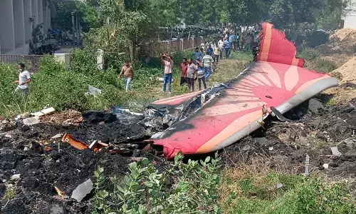 കോക്ക്പിറ്റ് വോയ്‌സ് റെക്കോര്‍ഡറും ബ്ലാക്ക് ബോക്‌സ് വിവരങ്ങളും പരസ്യപ്പെടുത്തണം;  പ്രധാനമന്ത്രിക്ക് കത്തയച്ച് അഹമ്മദാബാദ് എയര്‍ ഇന്ത്യ വിമാന ദുരന്തത്തിലെ ഇരകളുടെ കുടുംബം