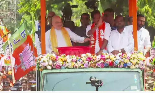 എന്‍ഡിഎ പ്രചാരണത്തിന് ആവേശം പകര്‍ന്ന് അമിത് ഷാ; ബേപ്പൂരില്‍ പ്രകാശ് ബാബുവിനായി റോഡ് ഷോ;  എറണാകുളം, തിരുവനന്തപുരം പ്രചാരണത്തിനെത്തും; പ്രവാസികളുമായും കൂടിക്കാഴ്ച നടത്താന്‍ കേന്ദ്ര ആഭ്യന്തരമന്ത്രി