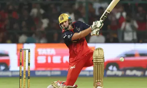 ചിന്നസ്വാമിയിൽ സിക്സർ മഴ പെയ്യിച്ച് റോയൽ ചലഞ്ചേഴ്സ്; പടിക്കലും സാൾട്ടും തുടങ്ങിയ വെടിക്കെട്ട്; പട്ടിദാറും ഡേവിഡും ചേർന്ന് അവസാനിപ്പിച്ചു; ചെന്നൈ സൂപ്പർ കിങ്സിന് 251 റൺസിന്റെ കൂറ്റൻ വിജയലക്ഷ്യം