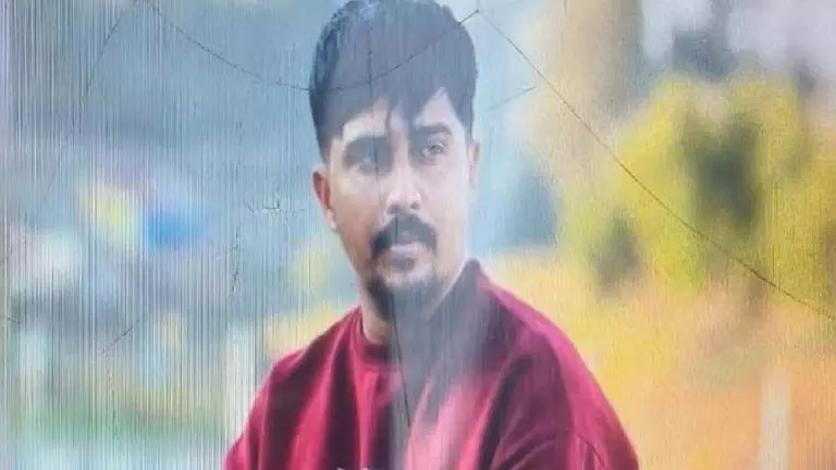 ചടയമംഗലത്ത് ഹോട്ടലുടമയെ തൊഴിലാളി കുത്തിക്കൊന്നു; കാസര്കോട് സ്വദേശിയായ ജീവനക്കാരനായി തിരച്ചില് ചടയമംഗലത്ത് ഹോട്ടലുടമയെ തൊഴിലാളി കുത്തിക്കൊന്നു; കാസര്കോട് സ്വദേശിയായ ജീവനക്കാരനായി തിരച്ചില്