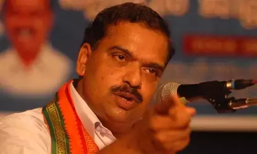 എല്‍ഡിഎഫും യുഡിഎഫും അധികാരത്തിലെത്തിയാല്‍ ലൗ ജിഹാദ് നടപ്പാക്കും; ഹിന്ദു-ക്രിസ്ത്യന്‍ കുടുംബങ്ങളിലെ പെണ്‍കുട്ടികളെ പ്രണയം നടിച്ച് രാജ്യദ്രോഹപ്രവര്‍ത്തനങ്ങള്‍ക്ക് റിക്രൂട്ട് ചെയ്യും; മുന്നണികളെ നിയന്ത്രിക്കുന്നത് ജമാഅത്തെ ഇസ്ലാമിയും എസ്ഡിപിഐയുമായിരിക്കും; വിവാദ പ്രസംഗവുമായി പി.കെ. കൃഷ്ണദാസ്