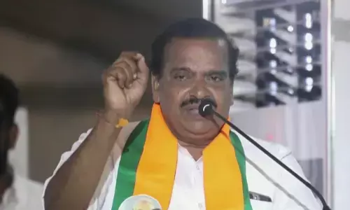 എല്‍ഡിഎഫും യുഡിഎഫും അധികാരത്തിലെത്തിയാല്‍ ലൗ ജിഹാദ് നടപ്പാക്കുമെന്ന പരാമര്‍ശം; പി കെ കൃഷ്ണദാസിന്റെ വിവാദ പ്രസംഗത്തില്‍ ജില്ലാ കളക്ടറോട് റിപ്പോര്‍ട്ട് തേടി തെരഞ്ഞെടുപ്പ് കമ്മീഷന്‍;  നടപടിയെടുക്കുന്നതില്‍ നിയമോപദേശവും തേടി