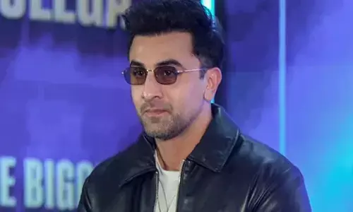 ഹോളിവുഡ് സുന്ദരി ആട്ടിപ്പായിച്ചു, ക്വിന്റിൻ ടരന്റിനോ അശ്ലീല ആംഗ്യം കാട്ടി; അൽ പാചിനോയ്ക്കായി കാത്തുനിന്നത് മൂന്ന് മണിക്കൂർ; ഫാൻബോയ് അനുഭവങ്ങൾ പങ്കുവെച്ച് രൺബീർ കപൂർ