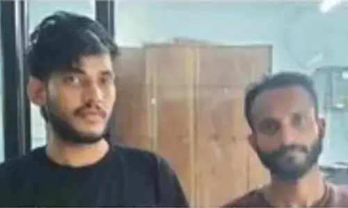 പരിശോധനയ്ക്കിടെ എക്സൈസിനെ ആക്രമിച്ച ലഹരിക്കടത്തുകാർ കുടുങ്ങി: പിടിയിലായത് പൊന്ന് അജ്മലിന്റെ കൂട്ടാളികൾ; രണ്ട് കാറുകൾ കസ്റ്റഡിയിൽ; മൂന്നുപേർക്കായി തിരച്ചിൽ