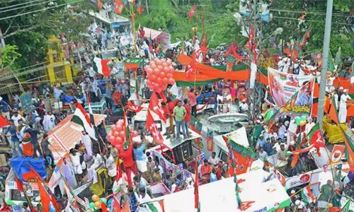 പത്രങ്ങളില്‍ രാഷ്ട്രീയ പരസ്യങ്ങള്‍ പ്രസിദ്ധീകരിക്കുന്നതിന് മുന്‍കൂര്‍ അനുമതി വേണം; റേഡിയോ പ്രചാരണങ്ങള്‍ പോലും പാടില്ല; നിശബ്ധ പ്രചാരണത്തിന് കര്‍ശന നിയന്ത്രണങ്ങള്‍