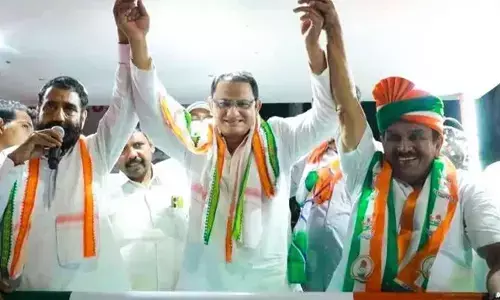 വര്‍ക്കലയില്‍ മുന്നണികളുടെ ശക്തിപ്രകടനം; കഹാറിനായി  താരപ്രചാരകന്‍ അസ്ഹറുദീന്‍;  ജോയിക്കും സ്മിതക്കും റോഡ് ഷോ