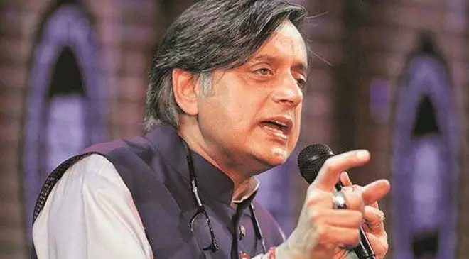 ജനങ്ങള് മാറ്റം വേണമെന്ന് ആഗ്രഹിക്കുന്നു. കേരളത്തില് യുഡിഎഫ് സര്ക്കാര് വരുമെന്ന് ശശി തരൂര് ജനങ്ങള് മാറ്റം വേണമെന്ന് ആഗ്രഹിക്കുന്നു. കേരളത്തില് യുഡിഎഫ് സര്ക്കാര് വരുമെന്ന് ശശി തരൂര്