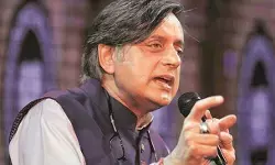 ജനങ്ങള് മാറ്റം വേണമെന്ന് ആഗ്രഹിക്കുന്നു. കേരളത്തില് യുഡിഎഫ് സര്ക്കാര് വരുമെന്ന് ശശി തരൂര് ജനങ്ങള് മാറ്റം വേണമെന്ന് ആഗ്രഹിക്കുന്നു. കേരളത്തില് യുഡിഎഫ് സര്ക്കാര് വരുമെന്ന് ശശി തരൂര്