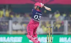 ബുമ്രയ്ക്കെതിരെ നേരിട്ട ആദ്യ പന്ത് തന്നെ സിക്സര്; പിന്നാലെ മറ്റൊന്ന് കൂടി ഗാലറിയിലേക്ക്; ഗുവാഹത്തിയിൽ മഴയൊഴിഞ്ഞപ്പോൾ വൈഭവ് സൂര്യവന്ഷിയുടെ വെടിക്കെട്ട്; വൈറലായി വീഡിയോ ബുമ്രയ്ക്കെതിരെ നേരിട്ട ആദ്യ പന്ത് തന്നെ സിക്സര്; പിന്നാലെ മറ്റൊന്ന് കൂടി ഗാലറിയിലേക്ക്; ഗുവാഹത്തിയിൽ മഴയൊഴിഞ്ഞപ്പോൾ വൈഭവ് സൂര്യവന്ഷിയുടെ വെടിക്കെട്ട്; വൈറലായി വീഡിയോ