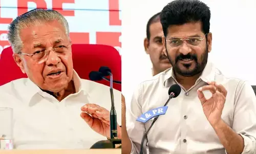 ഡാഷ് മോനേ രേവന്താ, മറുപടി വരുന്നുണ്ട്; തെലങ്കാന മുഖ്യമന്ത്രിയുടെ നീ പോ മോനെ വിജയാ പരാമര്ശത്തിന് അതേ നാണയത്തില് തിരിച്ചടിച്ച് മുഖ്യമന്ത്രി പിണറായി വിജയന് ഡാഷ് മോനേ രേവന്താ, മറുപടി വരുന്നുണ്ട്; തെലങ്കാന മുഖ്യമന്ത്രിയുടെ നീ പോ മോനെ വിജയാ പരാമര്ശത്തിന് അതേ നാണയത്തില് തിരിച്ചടിച്ച് മുഖ്യമന്ത്രി പിണറായി വിജയന്