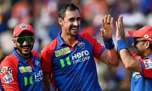 രണ്ട് മത്സരങ്ങൾ വിജയിച്ചു, സ്റ്റാർക്കിന്റെ കുറവ് ഞങ്ങൾ അറിയുന്നില്ല; ഓസ്‌ട്രേലിയൻ പേസറുമായി താരതമ്യം ചെയ്യാൻ ആ ഒരു താരം മാത്രമേയുള്ളൂവെന്ന് മുനാഫ് പട്ടേൽ