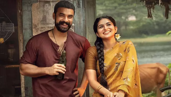 സെൻസർ സർട്ടിഫിക്കറ്റ് വൈകി; ‘പള്ളിച്ചട്ടമ്പി’യുടെ റിലീസ് നീട്ടിവച്ചു; ടൊവിനോ തോമസ് ചിത്രം വിഷുവിന് സെൻസർ സർട്ടിഫിക്കറ്റ് വൈകി; ‘പള്ളിച്ചട്ടമ്പി’യുടെ റിലീസ് നീട്ടിവച്ചു; ടൊവിനോ തോമസ് ചിത്രം വിഷുവിന്