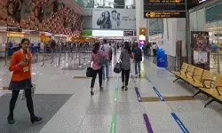 ഭയങ്കര ശല്യം! ഡൽഹി വിമാനത്താവളത്തിന് ചുറ്റും കറങ്ങി നടന്ന വിരുതന്മാരെയെല്ലാം പൊക്കി; ഇതോടെ കലിപൂണ്ട ആളുകൾ; പ്രതിഷേധം ശക്തമായതും വിശദികരണവുമായി അധികൃതർ ഭയങ്കര ശല്യം! ഡൽഹി വിമാനത്താവളത്തിന് ചുറ്റും കറങ്ങി നടന്ന വിരുതന്മാരെയെല്ലാം പൊക്കി; ഇതോടെ കലിപൂണ്ട ആളുകൾ; പ്രതിഷേധം ശക്തമായതും വിശദികരണവുമായി അധികൃതർ