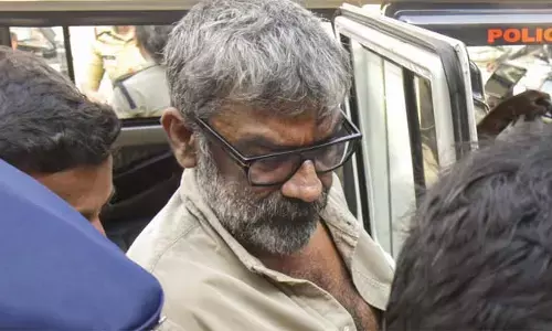 വോട്ട് ചെയ്യാന്‍ ജാമ്യം വേണമെന്ന് രഞ്ജിത്ത്; ക്രിമിനല്‍ കേസ് പ്രതിക്ക് അവകാശമില്ലെന്ന് സര്‍ക്കാര്‍; രഞ്ജിത്തിന്റെ ഇടക്കാല ജാമ്യാപേക്ഷ തള്ളി കോടതി