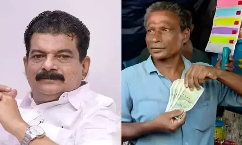 മാറാടും വോട്ടിന് നോട്ടും പണക്കൊഴുപ്പും! പി.വി. അന്വറിന് വേണ്ടി കോണ്ഗ്രസ് നേതാവിന്റെ പണമിടപാട്; എല്ഡിഎഫ് ഏജന്റാകാന് 2000 രൂപ വാഗ്ദാനം; പൊലീസില് പരാതിയുമായി കടയുടമ മാറാടും വോട്ടിന് നോട്ടും പണക്കൊഴുപ്പും! പി.വി. അന്വറിന് വേണ്ടി കോണ്ഗ്രസ് നേതാവിന്റെ പണമിടപാട്; എല്ഡിഎഫ് ഏജന്റാകാന് 2000 രൂപ വാഗ്ദാനം; പൊലീസില് പരാതിയുമായി കടയുടമ
