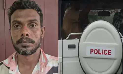 അടുക്കള വാതിലിലൂടെ ആരും കാണാതെ കയറി; നേരിൽ കണ്ടപാടെ വയോധികയുടെ കണ്ണിൽ മുളക് പൊടി വിതറി സ്വർണമാല കവർന്നു; കേസിൽ അയൽവാസിയെ അറസ്റ്റ് ചെയ്ത് പോലീസ്