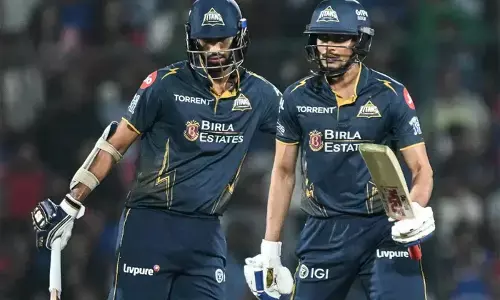 ഒടുവില്‍ ഗില്ലും ബട്ടലറും ഫോമിലേക്ക്; ഡല്‍ഹി കാപ്പിറ്റല്‍സിന് മുന്നില്‍ 211 റണ്‍സ് വിജയലക്ഷ്യമുയര്‍ത്തി ഗുജറാത്ത് ടൈറ്റന്‍സ്