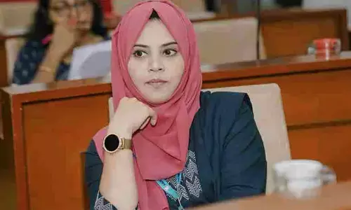 സമൂഹിക മാധ്യമങ്ങളിലൂടെ വിദ്വേഷ പ്രചരണം നടത്തുന്നുവെന്ന് ആരോപണം; ഫാത്തിമ തഹ്ലിയക്കെതിരെ പരാതി സമൂഹിക മാധ്യമങ്ങളിലൂടെ വിദ്വേഷ പ്രചരണം നടത്തുന്നുവെന്ന് ആരോപണം; ഫാത്തിമ തഹ്ലിയക്കെതിരെ പരാതി