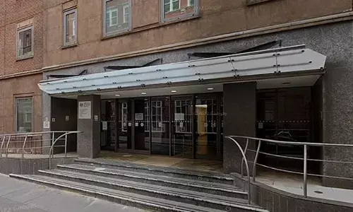 14 കാരിയേയും അമ്മയേയും ആക്രമിച്ച അഫ്ഗാന്‍ അഭയാര്‍ത്ഥി ഇപ്പോഴും ബ്രിട്ടനില്‍ തുടരുന്നു; അഭയാര്‍ത്ഥി പദവി നീക്കം ചെയ്യാനുള്ള ശ്രമങ്ങള്‍ ദുര്‍ബലമെന്ന് കോടതി