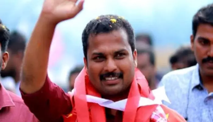 വട്ടിയൂർക്കാവിൽ ജയം ഉറപ്പ്; വ്യക്തിപരമായ വോട്ടുകൾ കൂടി പ്രധാനമാണ്; ജനങ്ങൾ ഇടതിനൊപ്പം തന്നെ നിൽക്കും; തുറന്നുപറഞ്ഞ് വി കെ പ്രശാന്ത് വട്ടിയൂർക്കാവിൽ ജയം ഉറപ്പ്; വ്യക്തിപരമായ വോട്ടുകൾ കൂടി പ്രധാനമാണ്; ജനങ്ങൾ ഇടതിനൊപ്പം തന്നെ നിൽക്കും; തുറന്നുപറഞ്ഞ് വി കെ പ്രശാന്ത്