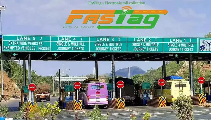 ടോള് പ്ലാസകളില് ഇനി ക്യാഷ് ഇല്ല; ഡിജിറ്റല് ഇടപാടുകള് നിര്ബന്ധം; നിയമം പ്രാബല്യത്തില് ടോള് പ്ലാസകളില് ഇനി ക്യാഷ് ഇല്ല; ഡിജിറ്റല് ഇടപാടുകള് നിര്ബന്ധം; നിയമം പ്രാബല്യത്തില്