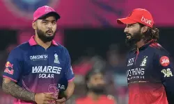 ടോസിലെ ഭാഗ്യം രാജസ്ഥാന്; ഫീല്ഡിംഗ് തെരഞ്ഞെടുത്തു; ആര്സിബിക്ക് ആദ്യ വിക്കറ്റ് നഷ്ടമായി; ഫിലിപ്പ് സാള്ട്ട് പൂജ്യത്തിന് പുറത്ത്; ജേക്കബ് ഡഫിക്ക് പകരം ജോഷ് ഹേസല്വുഡ് ആര്സിബിയുടെ പ്ലേയിംഗ് ഇലവനില് ടോസിലെ ഭാഗ്യം രാജസ്ഥാന്; ഫീല്ഡിംഗ് തെരഞ്ഞെടുത്തു; ആര്സിബിക്ക് ആദ്യ വിക്കറ്റ് നഷ്ടമായി; ഫിലിപ്പ് സാള്ട്ട് പൂജ്യത്തിന് പുറത്ത്; ജേക്കബ് ഡഫിക്ക് പകരം ജോഷ് ഹേസല്വുഡ് ആര്സിബിയുടെ പ്ലേയിംഗ് ഇലവനില്