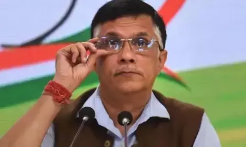 ഹിമന്തയുടെ ഭാര്യ റിനികി ഭുയാന് മൂന്ന് പാസ്പോര്‍ട്ട് ഉണ്ടെന്ന ആരോപണം; പവന്‍ ഖേരയ്ക്ക് മുന്‍കൂര്‍ ജാമ്യം