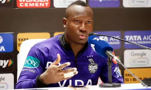 കൂടുതൽ ക്യാമറ ആംഗിളുകൾ പരിശോധിക്കേണ്ടതായിരുന്നു; ഇത് അമ്പയർമാരുടെ ബ്ലണ്ടർ; ഫിൻ അലന്റെ ക്യാച്ചിൽ ആഞ്ഞടിച്ച് റോവ്മാൻ പവൽ