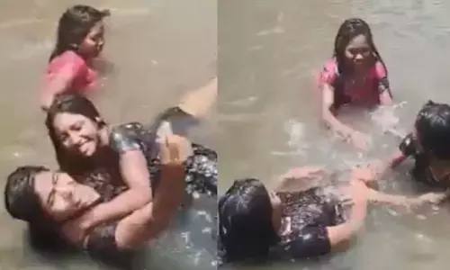 ഒരുമിച്ച് കണ്ടതും എല്ലാം മറന്ന് ചിരിച്ച് കളിച്ച് ആഘോഷം; പെട്ടെന്ന് സെൽഫി എടുക്കാൻ വെള്ളച്ചാട്ടത്തിൽ ഇറങ്ങിയതും പൊട്ടിക്കരച്ചിലായി; മൂന്ന് പെൺകുട്ടികൾക്ക് ദാരുണാന്ത്യം