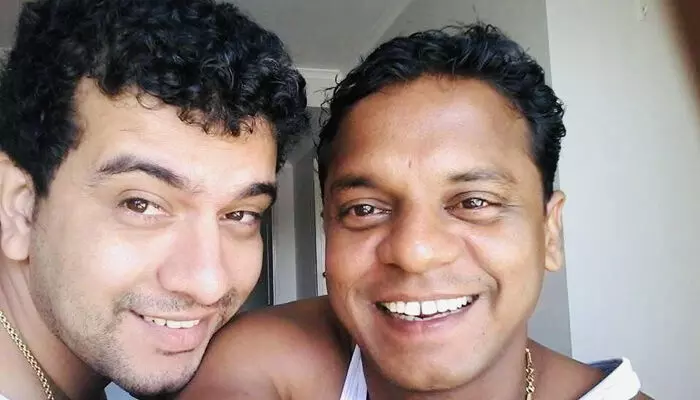 സിനിമക്കാരനെന്ന നിലയിൽ വോട്ട് വേണ്ടെന്ന് പിഷാരടി പറഞ്ഞു; എന്റെ മറുപടി ഇതായിരുന്നു; ഞാൻ പോകാതിരുന്നാൽ ആളുകൾ തിരക്കില്ലേ?; ഫെയ്സ്ബുക്ക് കുറിപ്പുമായി ധർമജൻ സിനിമക്കാരനെന്ന നിലയിൽ വോട്ട് വേണ്ടെന്ന് പിഷാരടി പറഞ്ഞു; എന്റെ മറുപടി ഇതായിരുന്നു; ഞാൻ പോകാതിരുന്നാൽ ആളുകൾ തിരക്കില്ലേ?; ഫെയ്സ്ബുക്ക് കുറിപ്പുമായി ധർമജൻ