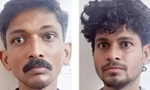 ബസ് സ്റ്റാൻഡ് പരിസരത്തുനിന്നും ഓട്ടോറിക്ഷയിൽ കയറിയ യുവാക്കൾ; സംശയം തോന്നിയ ഡ്രൈവർ വാഹനം ഓടിച്ചു കയറ്റിയത് പോലീസ് സ്റ്റേഷനിലേക്ക്; വലയിലായത് മോഷ്ടാക്കൾ ബസ് സ്റ്റാൻഡ് പരിസരത്തുനിന്നും ഓട്ടോറിക്ഷയിൽ കയറിയ യുവാക്കൾ; സംശയം തോന്നിയ ഡ്രൈവർ വാഹനം ഓടിച്ചു കയറ്റിയത് പോലീസ് സ്റ്റേഷനിലേക്ക്; വലയിലായത് മോഷ്ടാക്കൾ