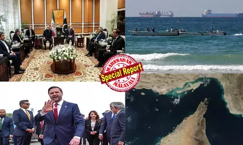 ഇറാനെ വിറപ്പിച്ച് രണ്ടുയുഎസ് യുദ്ധക്കപ്പലുകള്‍ ഹോര്‍മുസ് കടന്നു! മൈനുകള്‍ തകര്‍ത്ത് പടക്കപ്പലുകള്‍ കുതിക്കുമ്പോള്‍ പാകിസ്ഥാനില്‍ സമാധാന ദൂതുമായി ജെ.ഡി വാന്‍സ്; വിപ്ലവത്തിന് ശേഷം ആദ്യമായി നേര്‍ക്കുനേര്‍ ഇരുന്ന ചര്‍ച്ചയില്‍ സംഭവിച്ചതെന്ത്? രണ്ടാം ഘട്ടം ഉടന്‍; കടലിടുക്ക് വൃത്തിയാക്കല്‍ തുടങ്ങിയെന്ന് ട്രംപ്; യുദ്ധം അവസാനത്തിലേക്ക് ?