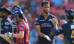 പ്രസിദ്ധിന്റെ തീ പന്തുകളില് വിറച്ച് ലക്നൗ ബാറ്റര്മാര്; നാല് ഓവറില് 28 റണ്സ് വഴങ്ങി നാല് വിക്കറ്റുകള്; ഗുജറാത്ത് ടൈറ്റന്സിന് 165 റണ്സ് വിജയലക്ഷ്യം പ്രസിദ്ധിന്റെ തീ പന്തുകളില് വിറച്ച് ലക്നൗ ബാറ്റര്മാര്; നാല് ഓവറില് 28 റണ്സ് വഴങ്ങി നാല് വിക്കറ്റുകള്; ഗുജറാത്ത് ടൈറ്റന്സിന് 165 റണ്സ് വിജയലക്ഷ്യം