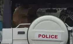 തെരഞ്ഞെടുപ്പ് ദിവസം ബൈക്കിലെത്തി ആക്രമണം; ആര്‍ എസ് എസ് നേതാവിനെ വെട്ടിപരിക്കേല്‍പ്പിച്ചു; ലഹരി സംഘത്തിലെ രണ്ടുപേര്‍ പിടിയില്‍