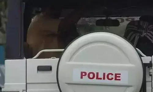 തെരഞ്ഞെടുപ്പ് ദിവസം ബൈക്കിലെത്തി ആക്രമണം; ആര്‍ എസ് എസ് നേതാവിനെ വെട്ടിപരിക്കേല്‍പ്പിച്ചു; ലഹരി സംഘത്തിലെ രണ്ടുപേര്‍ പിടിയില്‍