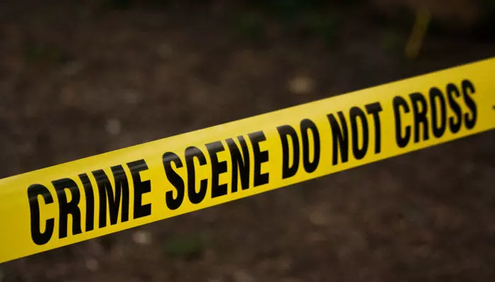 തനിച്ചാണ് താമസം; ധരിച്ചിരുന്ന സ്വർണ്ണാഭരണങ്ങളും കാണാനില്ല; തൃശൂരിൽ വയോധികയെ വീടിനുള്ളിൽ മരിച്ച നിലയിൽ കണ്ടെത്തി; പോലീസ് അന്വേഷണം തുടങ്ങി തനിച്ചാണ് താമസം; ധരിച്ചിരുന്ന സ്വർണ്ണാഭരണങ്ങളും കാണാനില്ല; തൃശൂരിൽ വയോധികയെ വീടിനുള്ളിൽ മരിച്ച നിലയിൽ കണ്ടെത്തി; പോലീസ് അന്വേഷണം തുടങ്ങി