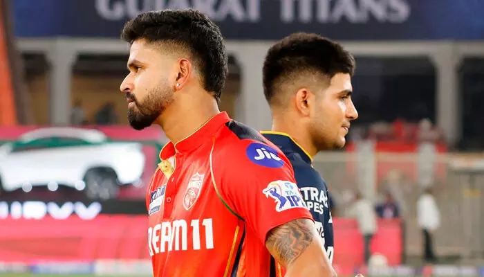 ലോകകപ്പ് ടീമില് നിന്ന് ശ്രേയസിനെ ഒഴിവാക്കിയത് ഞെട്ടിച്ചുവെന്ന് സെവാഗ്; താരത്തെ ഇനിയും ഇന്ത്യന് ടീമില്നിന്നും മാറ്റിനിര്ത്തിയാല് താന് പ്രതിഷേധിക്കാനും പോരാടാനും ഇറങ്ങുമെന്ന് മനോജ് തിവാരി ലോകകപ്പ് ടീമില് നിന്ന് ശ്രേയസിനെ ഒഴിവാക്കിയത് ഞെട്ടിച്ചുവെന്ന് സെവാഗ്; താരത്തെ ഇനിയും ഇന്ത്യന് ടീമില്നിന്നും മാറ്റിനിര്ത്തിയാല് താന് പ്രതിഷേധിക്കാനും പോരാടാനും ഇറങ്ങുമെന്ന് മനോജ് തിവാരി