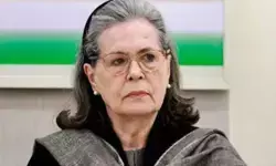 യഥാര്ത്ഥ ലക്ഷ്യം വനിതാ സംവരണമല്ല, മണ്ഡലപുനര്നിര്ണ്ണയം; തമിഴ്നാട്, ബംഗാള് തിരഞ്ഞെടുപ്പിനിടെ പ്രത്യേക സമ്മേളനം രാഷ്ട്രീയ നേട്ടത്തിന്; ഭരണഘടനയ്ക്ക് മേല് നേരിട്ടുള്ള കടന്നുകയറ്റം; കേന്ദ്രസര്ക്കാരിനെതിരെ ആഞ്ഞടിച്ച് സോണിയ ഗാന്ധി യഥാര്ത്ഥ ലക്ഷ്യം വനിതാ സംവരണമല്ല, മണ്ഡലപുനര്നിര്ണ്ണയം; തമിഴ്നാട്, ബംഗാള് തിരഞ്ഞെടുപ്പിനിടെ പ്രത്യേക സമ്മേളനം രാഷ്ട്രീയ നേട്ടത്തിന്; ഭരണഘടനയ്ക്ക് മേല് നേരിട്ടുള്ള കടന്നുകയറ്റം; കേന്ദ്രസര്ക്കാരിനെതിരെ ആഞ്ഞടിച്ച് സോണിയ ഗാന്ധി