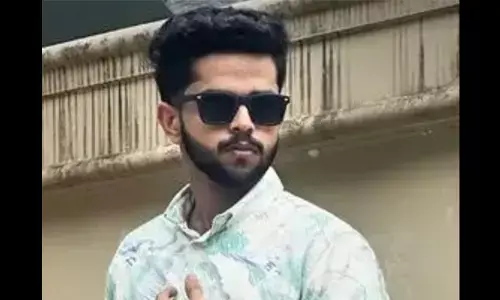 സ്കൂട്ടിയും ബൈക്കും കൂട്ടിയിടിച്ച് ബിരുദ വിദ്യാര്ത്ഥി മരിച്ചു സ്കൂട്ടിയും ബൈക്കും കൂട്ടിയിടിച്ച് ബിരുദ വിദ്യാര്ത്ഥി മരിച്ചു