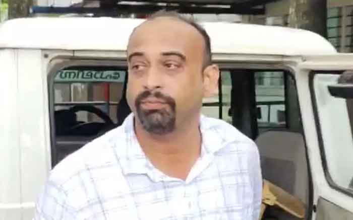 കുടുംബ പ്രശ്‌നം; തിരുവനന്തപുരത്ത് അമ്മയ്ക്കും മകനും കുത്തേറ്റു; ഭര്‍ത്താവ് ഉമേഷ് പിടിയില്‍