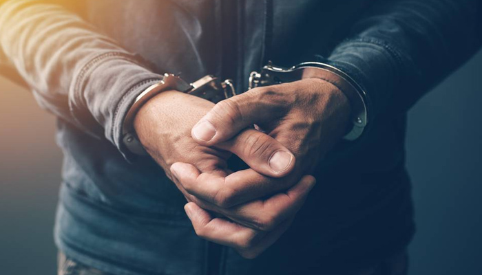 ഓണ്‍ലൈന്‍ കാമുകിയെ കാണാന്‍ ചെന്നൈയില്‍ എത്തി; യുവതി പ്രണയം നിരസിച്ചതോടെ തിരികെ പോരാന്‍ വഴിയരികിലെ വാന്‍ മോഷ്ടിച്ചു: യുവാവ് അറസ്റ്റില്‍